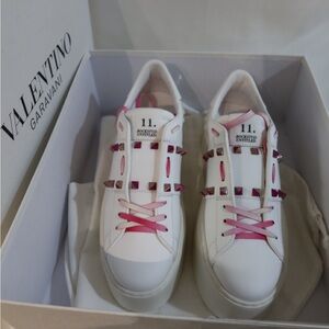 Valentino White and Pink Women's Sneakers
